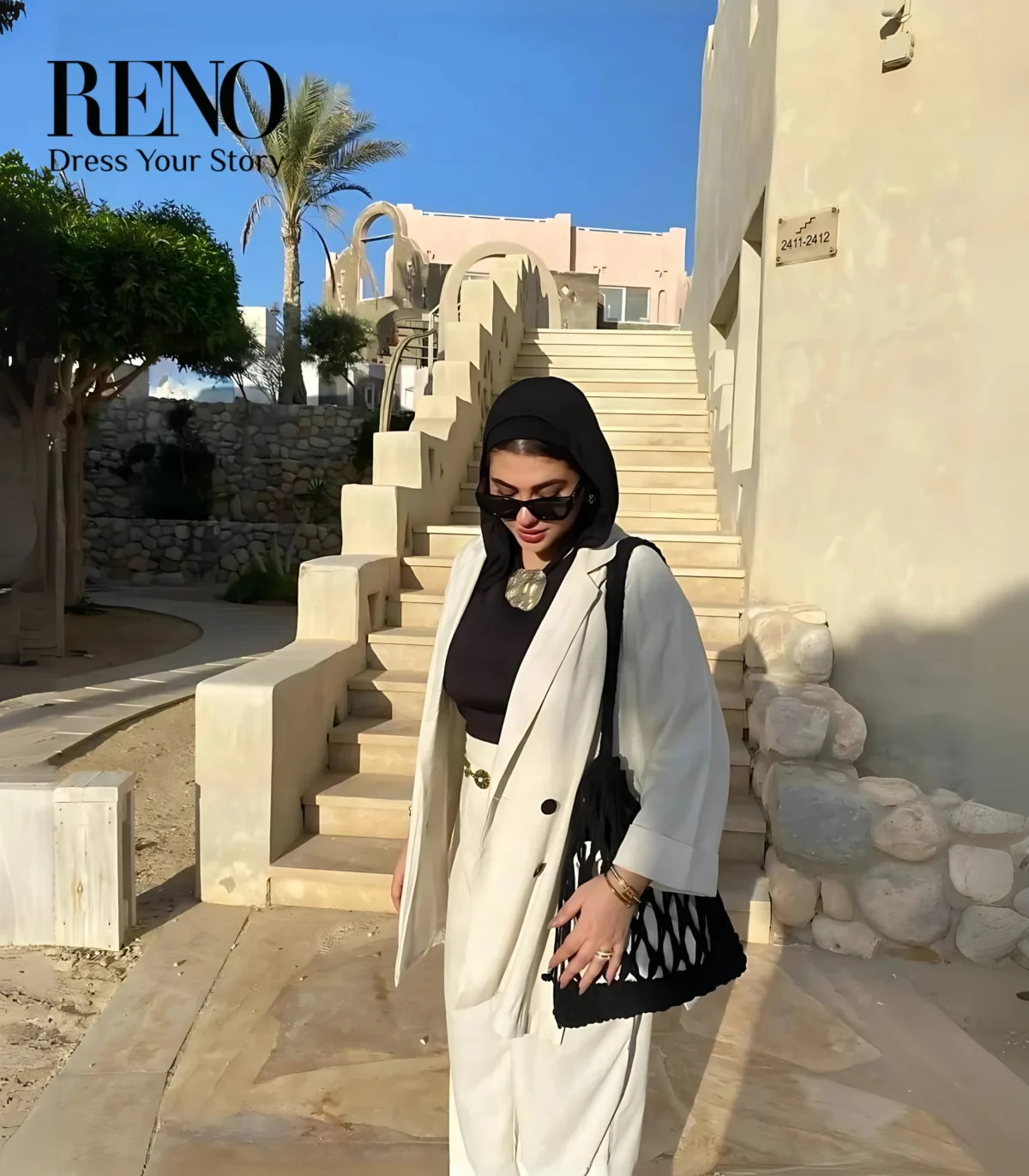 Linen Suit with Side Slits & Button Details - Image 2
